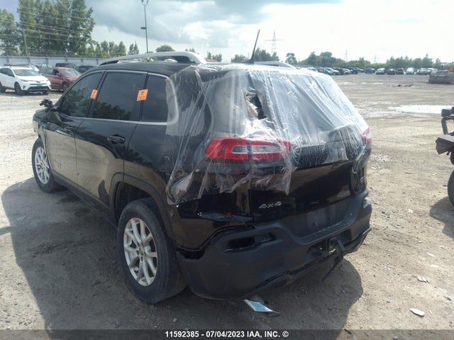 1C4PJMCS0GW161567 Jeep Cherokee Latitude