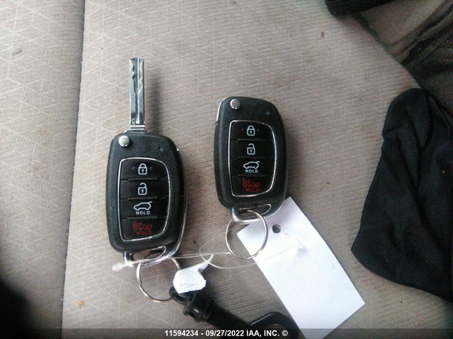 Hyundai TUCSON SE 2017 KM8J23A48HU453252 Image 3