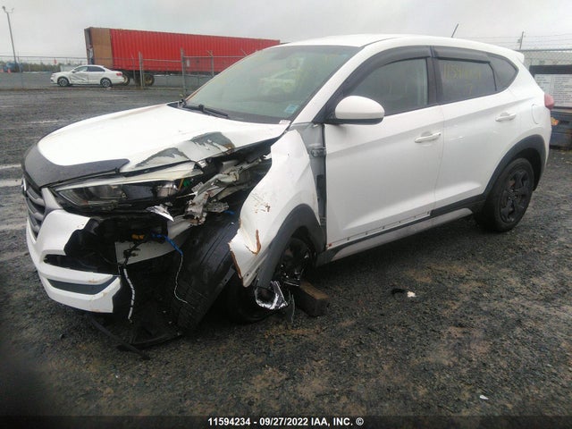 Hyundai TUCSON SE 2017 KM8J23A48HU453252 Image 2
