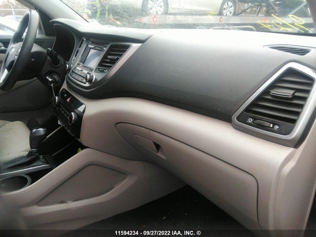 Hyundai TUCSON SE 2017 KM8J23A48HU453252 Image 6