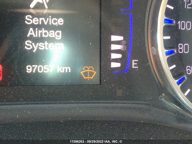 1C3CCCFB5GN177062 Chrysler 200 LX