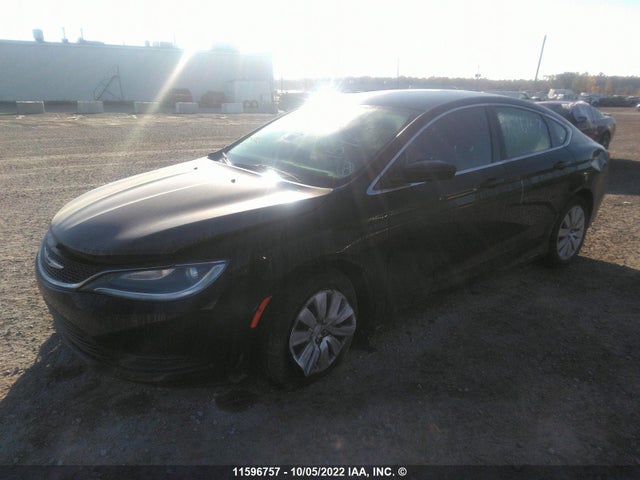 1C3CCCFB5FN734938 Chrysler 200 LX