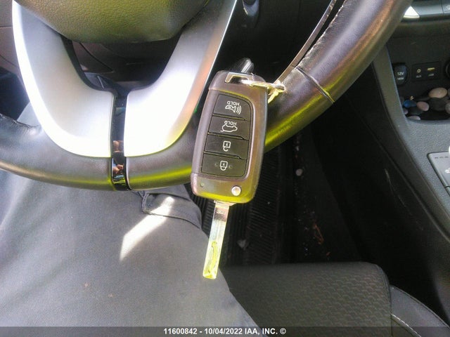 Hyundai ELANTRA GT 2018 KMHH35LE9JU008070 Image 3