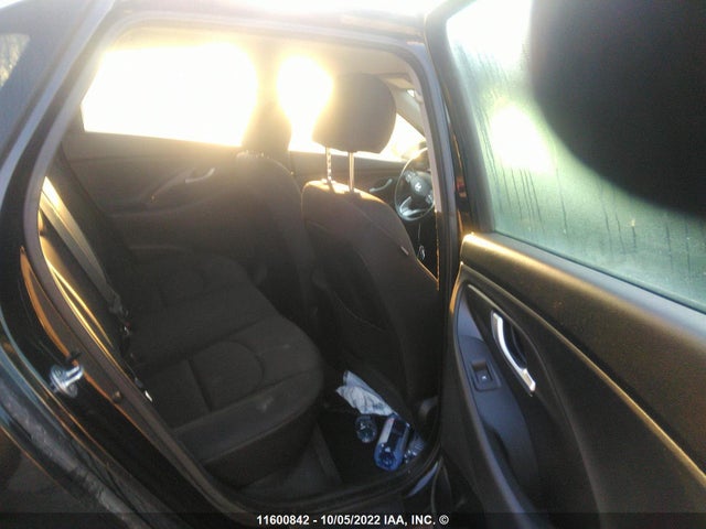 Hyundai ELANTRA GT 2018 KMHH35LE9JU008070 Image 9