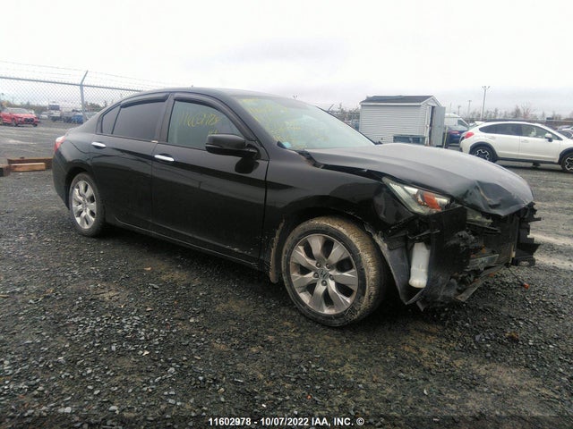 2014 1HGCR2F50EA800687 main image