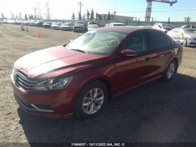 1VWAA7A33JC025992 Volkswagen Passat S/r-line