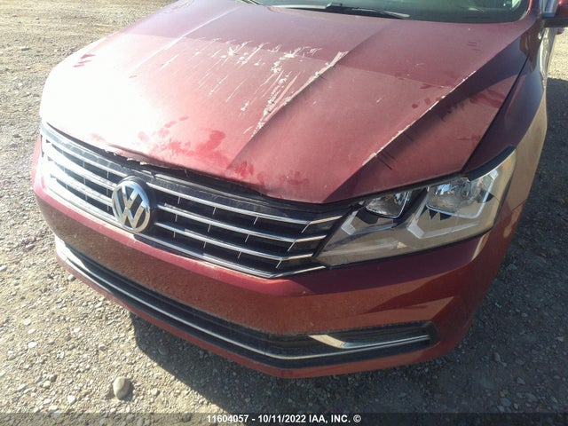 1VWAA7A33JC025992 Volkswagen Passat S/r-line