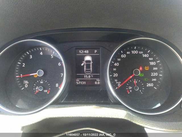 1VWAA7A33JC025992 Volkswagen Passat S/r-line