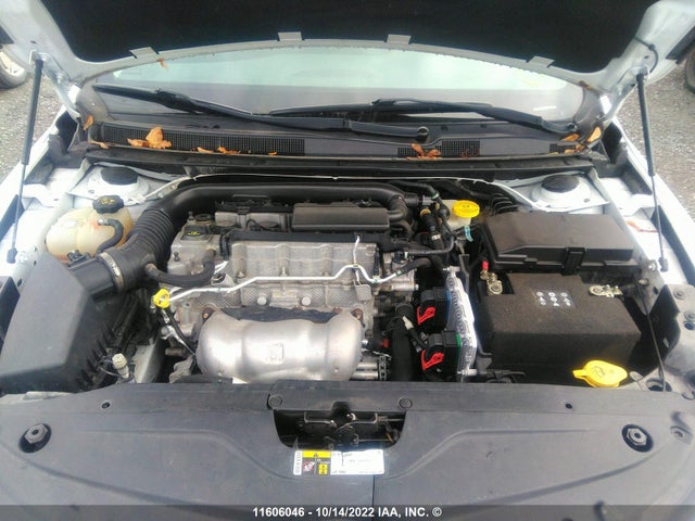 1C3CCCFB7FN682616 Chrysler 200 LX