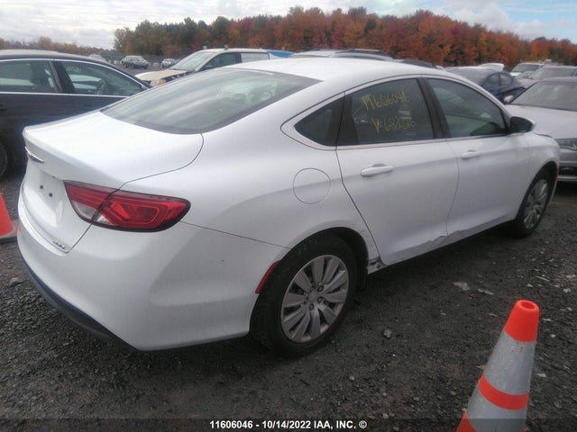 1C3CCCFB7FN682616 Chrysler 200 LX