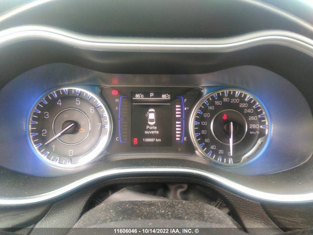 1C3CCCFB7FN682616 Chrysler 200 LX