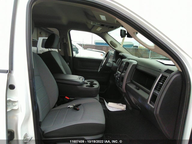 3C6RR7KT3NG215153 RAM 1500 Classic Tradesman