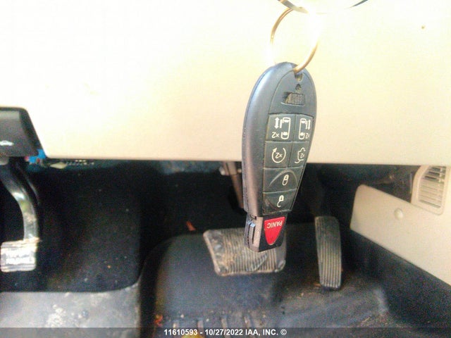 2C4RC1CG7ER372106 Chrysler Town & Country Touring L