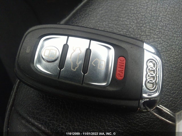WA1LKCFP2BA017130 Audi Q5 Premium Plus