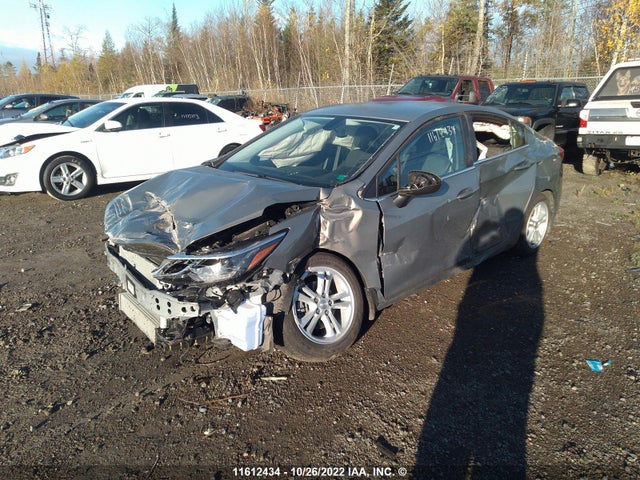 Chevrolet CRUZE LT 2018 1G1BE5SM4J7235395 Image 2