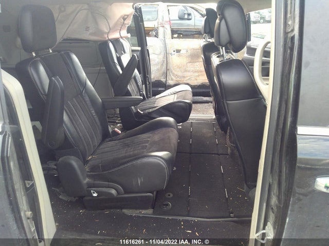 2C4RC1JG0GR286111 Chrysler Town & Country