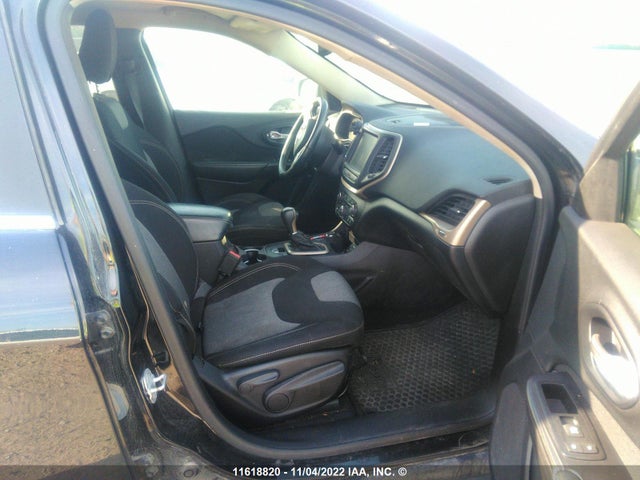 1C4PJMCS5EW110076 Jeep Cherokee Latitude