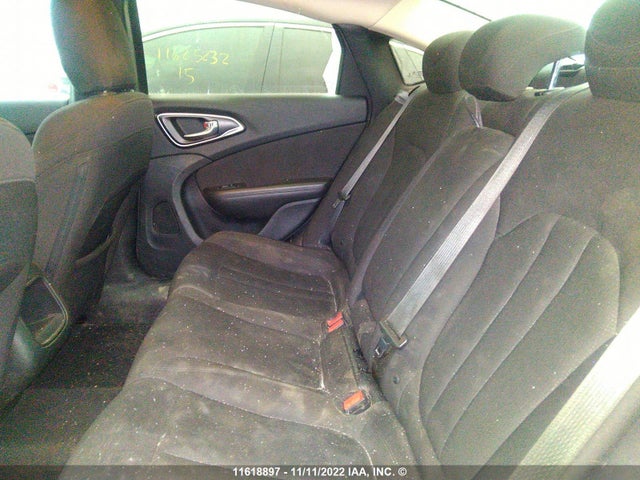 1C3CCCFBXGN130996 Chrysler 200 LX
