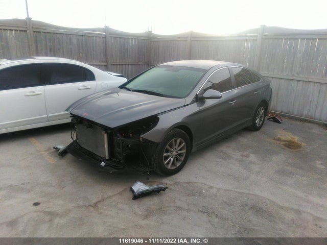 Hyundai SONATA SE 2018 5NPE24AF5JH628800 Image 2