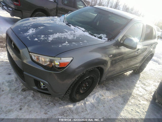 JA4AJ3AU3CZ605547 Mitsubishi RVR SE