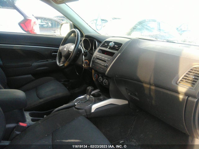 JA4AJ3AU3CZ605547 Mitsubishi RVR SE