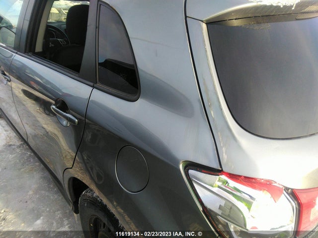 JA4AJ3AU3CZ605547 Mitsubishi RVR SE