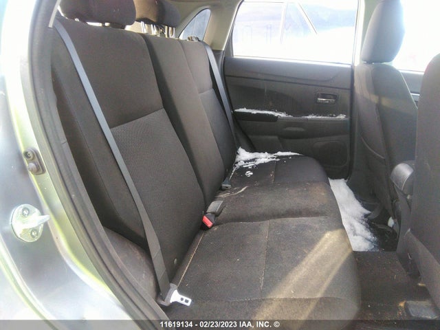 JA4AJ3AU3CZ605547 Mitsubishi RVR SE