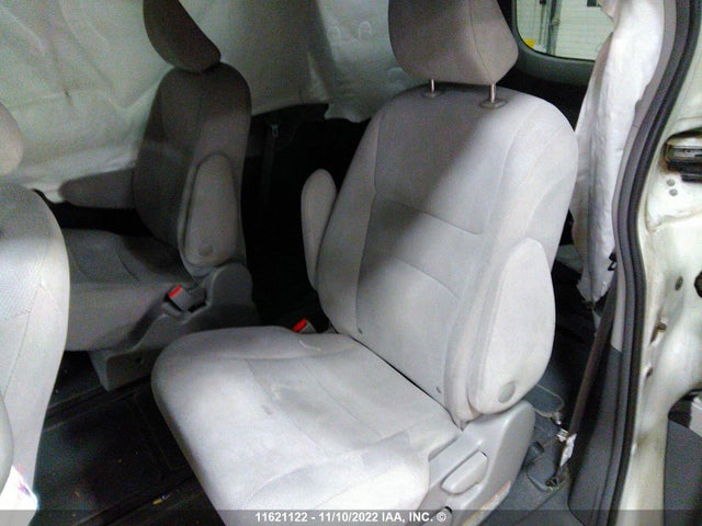 Toyota SIENNA 2019 5TDZZ3DC5KS997306 Image 9