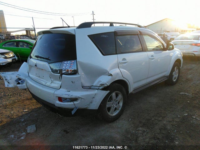 JA4JT3AX0CU606978 Mitsubishi Outlander Se