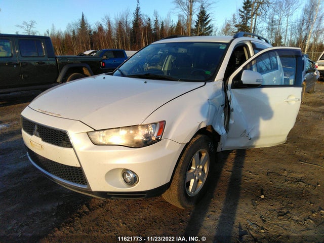 JA4JT3AX0CU606978 Mitsubishi Outlander Se