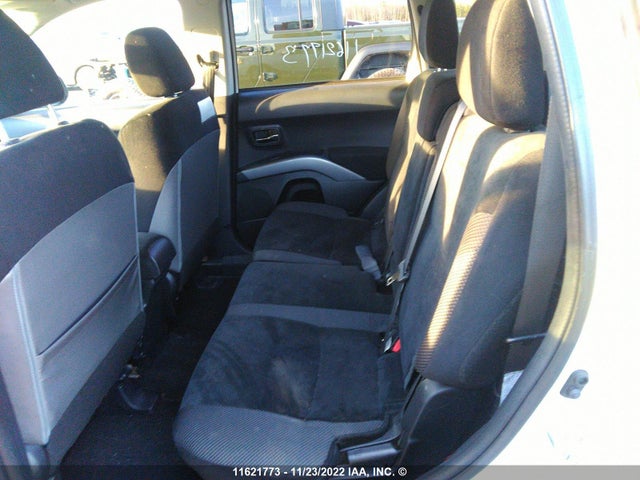 JA4JT3AX0CU606978 Mitsubishi Outlander Se