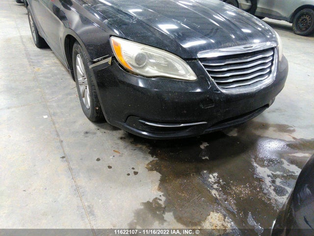 1C3CCBAB3EN229741 Chrysler 200 LX