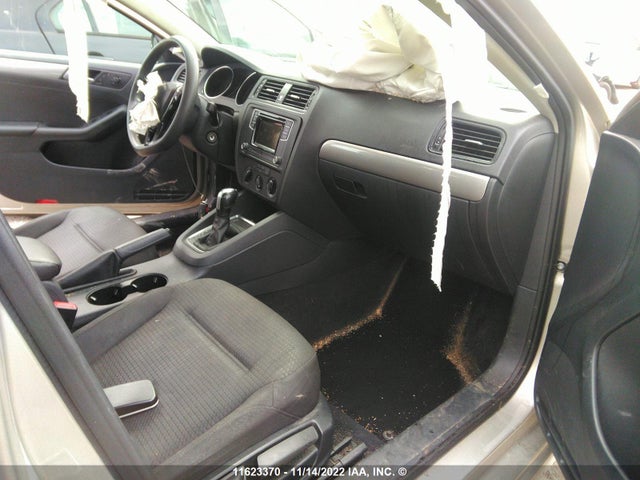 3VW267AJ0GM222811 Volkswagen JETTA S
