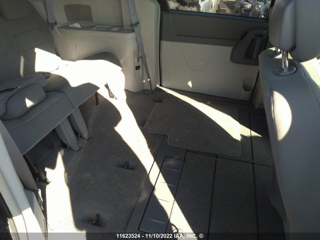 2A4RR5DXXAR256973 Chrysler Town & Country