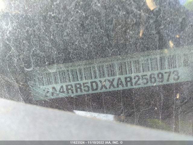 2A4RR5DXXAR256973 Chrysler Town & Country