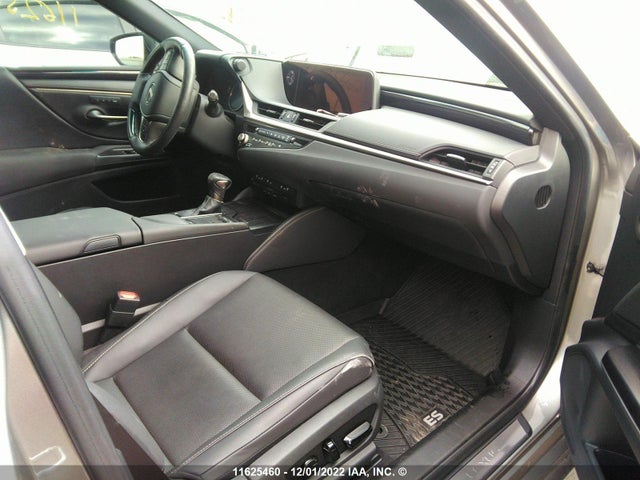 58AB21B15MU012758 Lexus ES 300H