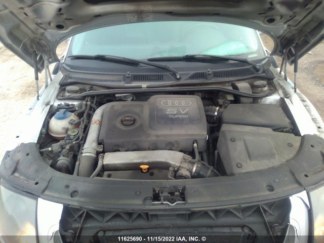 TRUWT28N011002913 Audi TT QUATTRO