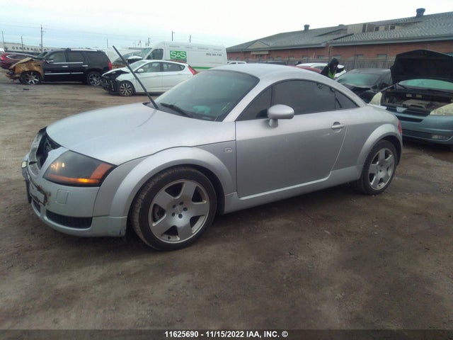 TRUWT28N011002913 Audi TT QUATTRO
