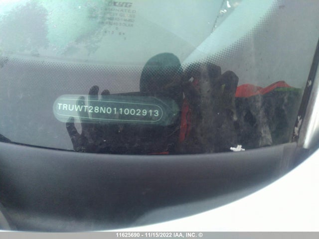 TRUWT28N011002913 Audi TT QUATTRO