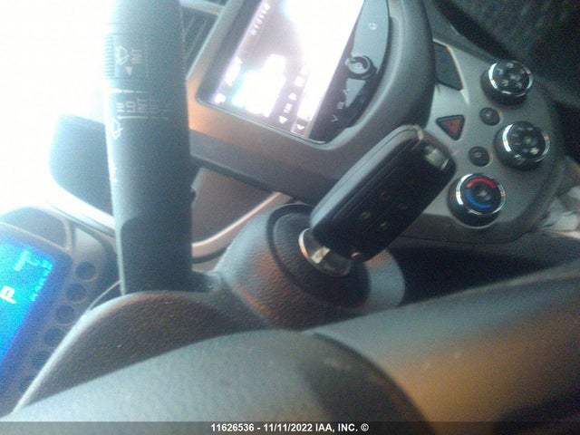 Chevrolet Sonic 2015 1G1JC5SH8F4117184 Image 3
