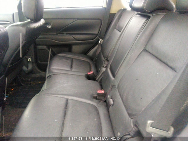 JA4AZ2A35HZ612162 Mitsubishi Outlander Es