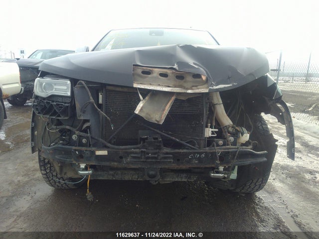 1C4RJFCTXEC214318 Jeep Grand Cherokee Overland