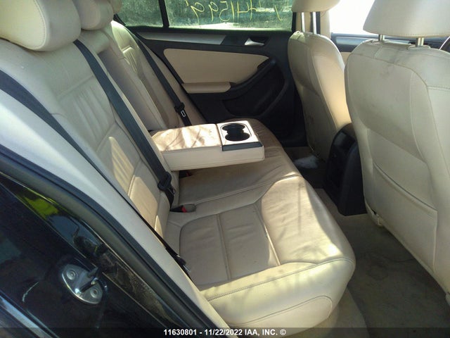 3VWL07AJ1EM441599 Volkswagen JETTA SEL