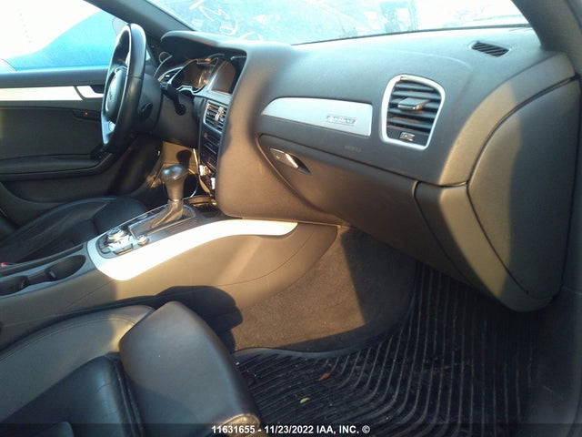 WAUKFCFL7EN028945 Audi A4 Prestige