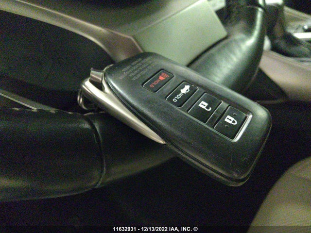 JTHC81D21K5037991 Lexus IS 300