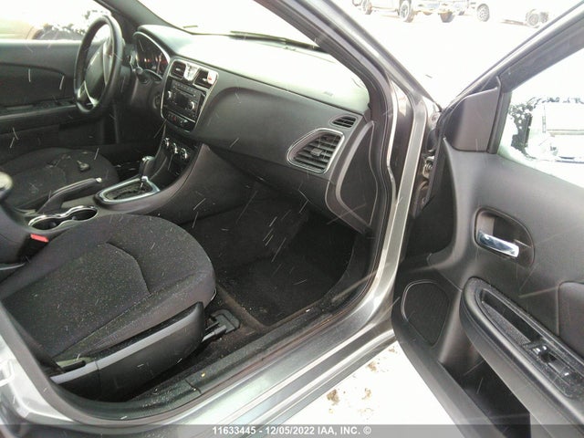 1C3CCBBB5DN673992 Chrysler 200 Touring