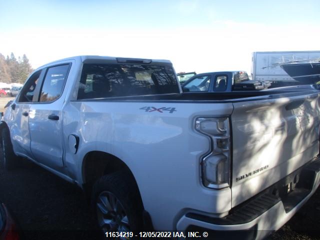 Chevrolet Silverado K1500 Custom 2021 1GCUYBEF4MZ109002 Image 3