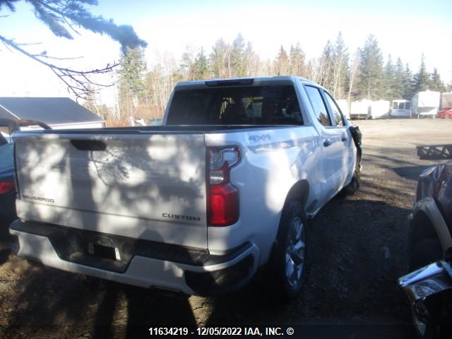 Chevrolet Silverado K1500 Custom 2021 1GCUYBEF4MZ109002 Image 4