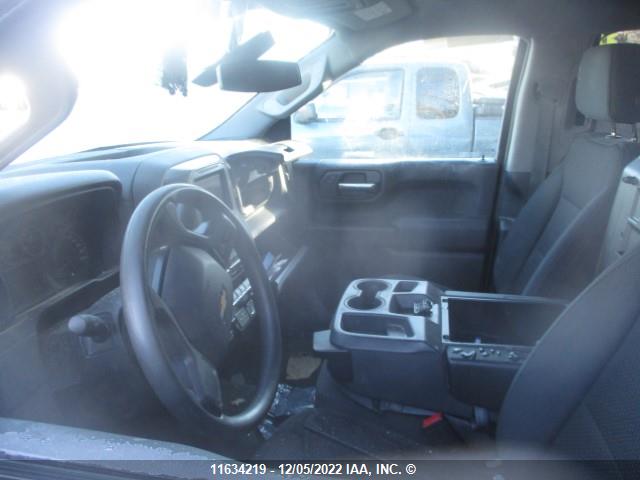Chevrolet Silverado K1500 Custom 2021 1GCUYBEF4MZ109002 Image 5
