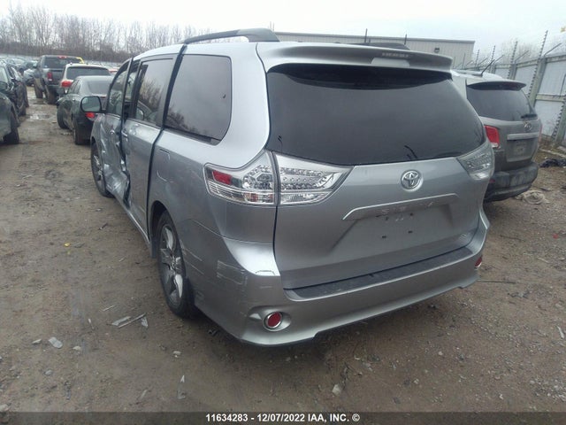 Toyota SIENNA SE 2016 5TDXK3DC6GS723051 Image 3